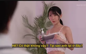 Nữ hoàng là một phụ nữ trẻ đói khát và giàu có với bộ ngực lớn. Cô ấy được mọi người yêu mến. Trái tim hoa của cô ấy tràn ngập tình yêu. Cô ấy đào sâu vào âm hộ bằng ngón tay, bắn chất dịch âm đạo vào tay. Cô ấy xoa bộ ngực lớn của mình và trông rất gợi cảm. Bạn có muốn uống dịch âm đạo không?