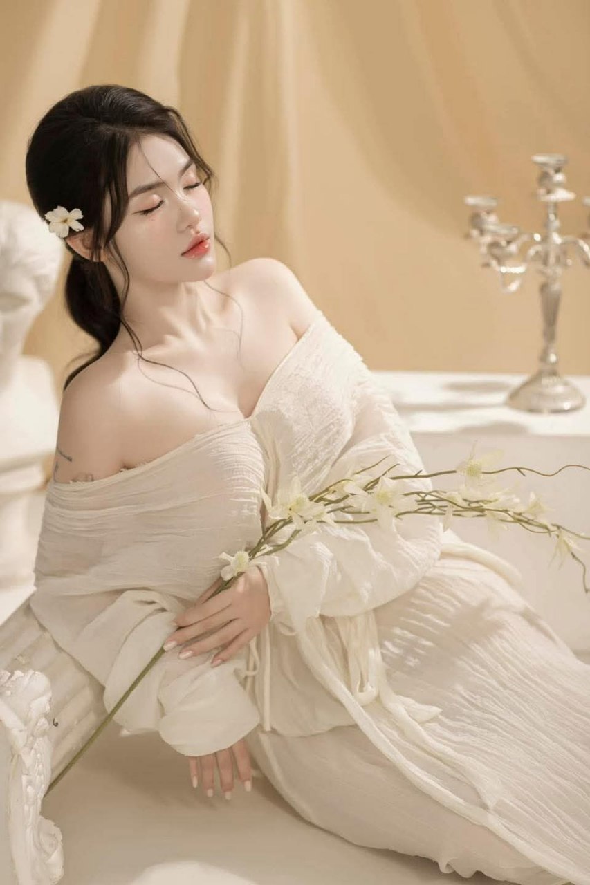 Em sale bán nhà còn bắn cả dâm thế này